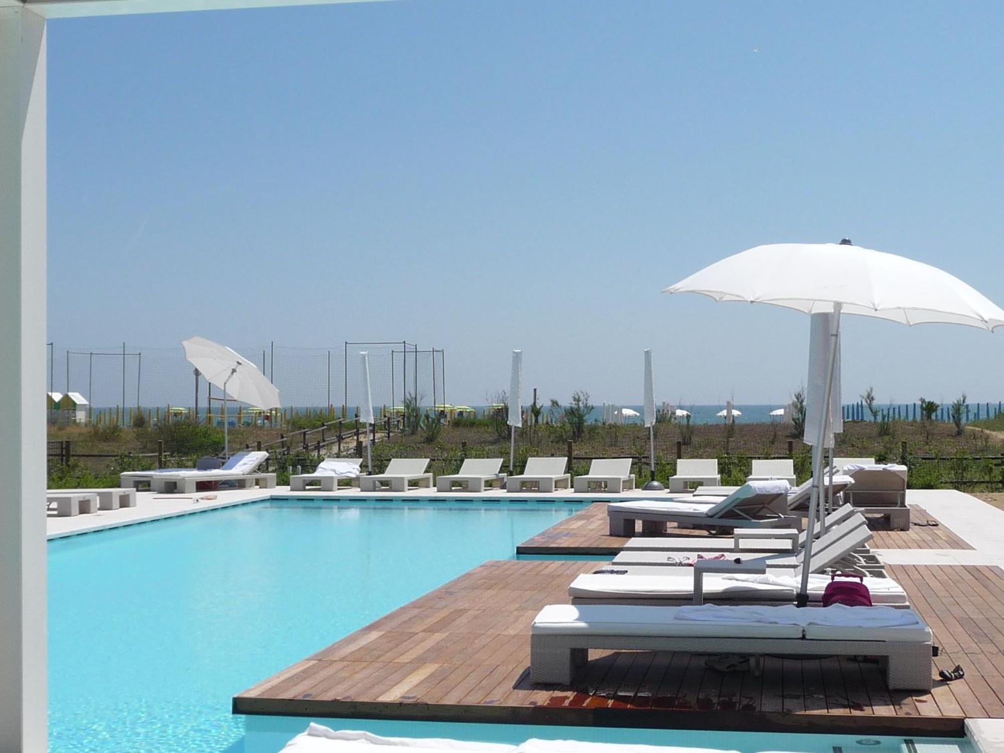 Hotel Mediterraneo Suite&Residence 利多迪迪耶索洛 外观 照片